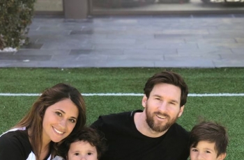 Keberanian! Anak Ini Nekat Selebrasi di Depan Messi saat Barca Kebobolan