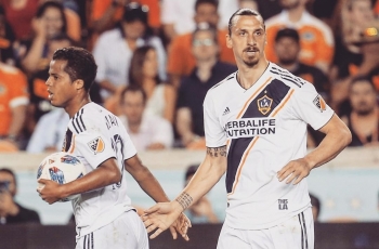 Tampar Keras Lawan, Ibrahimovic Terima Kartu Merah Pertama di MLS