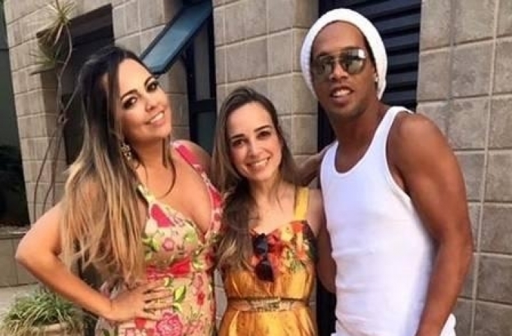 Priscilla Coelho, Beatriz Souza, dan Ronaldinho/The Sun