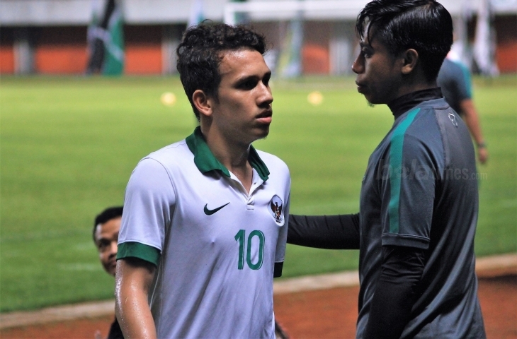 Pemain timnas U-19 Indonesia, Egy Maulana Vikri saat melawan PSS Sleman di Stadion Maguwoharjo, Sleman, Sabtu (2/6/2018)