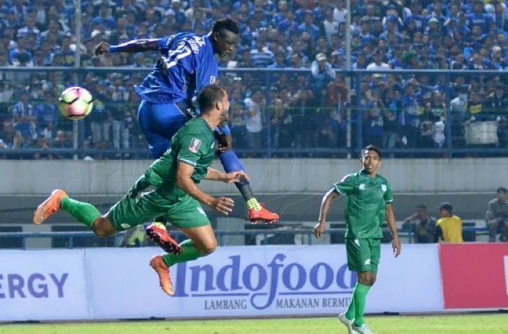 Persib Bandung Vs PSMS Medan. (Sumber: Simamaung.com)