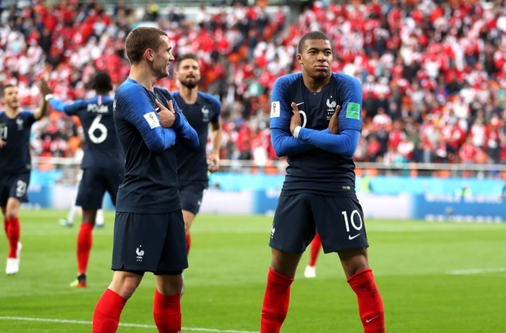 Selebrasi Kylian Mbappe Ketika Mencetak Gol di Gawang Peru