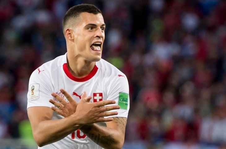 Aksi selebrasi kontroversi dari Granit Xhaka.