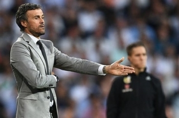 Tertawa Diisukan Latih Man United, Luis Enrique: Apakah Hari Ini April Mop?