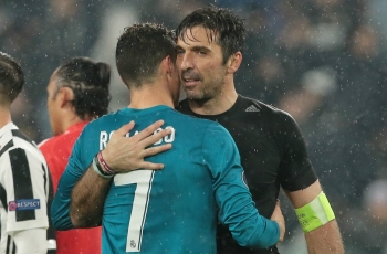 Gianluigi Buffon Enggan Bicarakan Cristiano Ronaldo