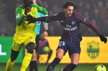 Xavi Hernandez Sarankan Barcelona Boyong Adrien Rabiot dari PSG