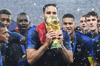 Adil Rami Pensiun dari Timnas Prancis Usai Juara Piala Dunia 2018