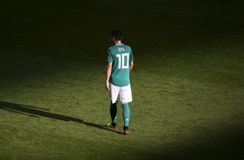 Mesut Ozil dan Mereka yang Memutuskan Pensiun Dini dari Timnas