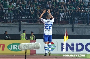 Pesta 7 Gol Lawan Persebaya, Persib Juara Paruh Musim Liga 1 2018