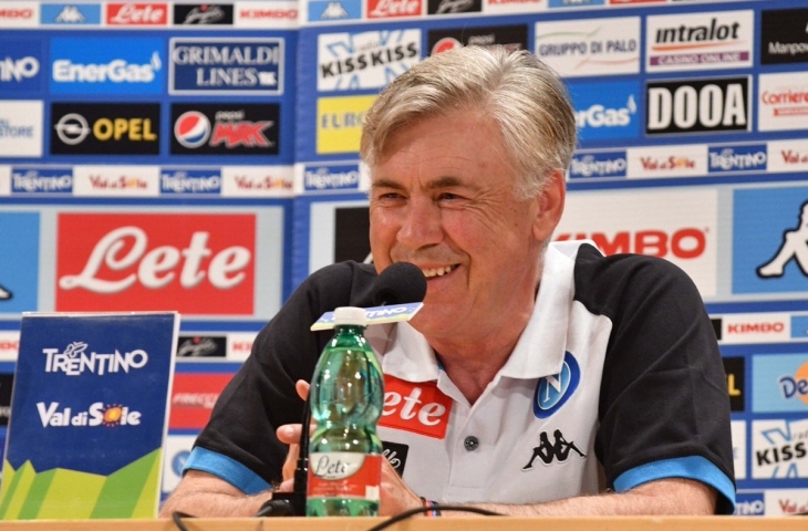 Pelatih Napoli, Carlo Ancelotti. (Sumber: Twitter/@MrAncelotti).