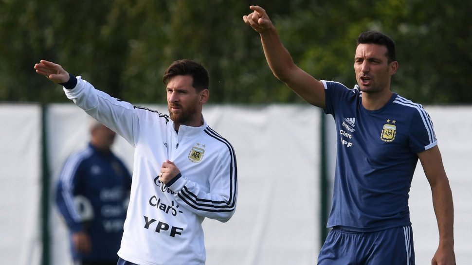 Lionel Messi dan Lionel Scaloni (Twitter)