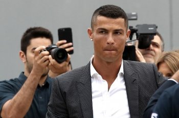 Cristiano Ronaldo Kena Tipu, Uang Rp 4,8 Miliar Raib