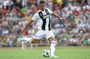 Jadi Pemain Baru Juventus, Ronaldo Diplonco Nyanyi