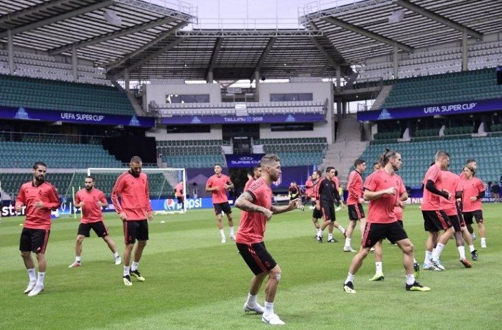 Suasan latihan Real Madrid menjelang laga melawan Atletico Madrid (Javier Soriano/AFP)