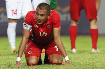 Banjir Kartu, Timnas Indonesia Kalah dari Hong Kong di Babak I