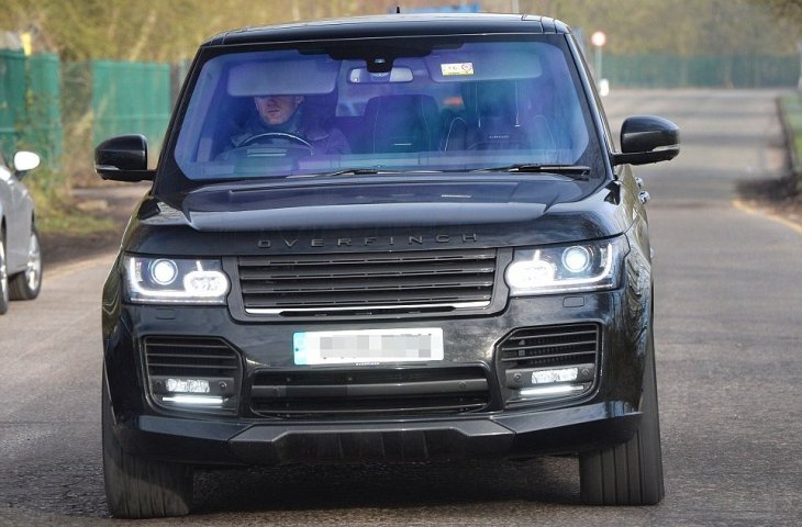 Wayne Rooney dan Range Rover Vogue (Daily Mail)