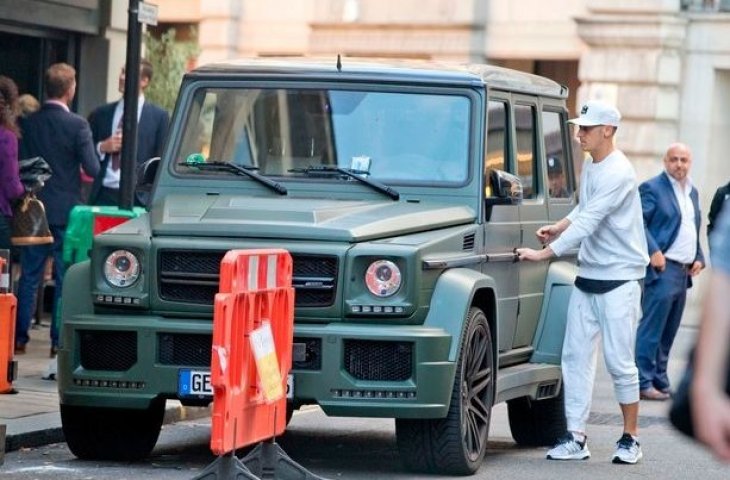 Mesut Ozil dan Mercedes G63 (Mirror)