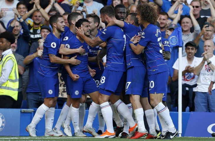 Pemain Chelsea merayakan gol Pedro ke gawang Bournemouth (AFP)