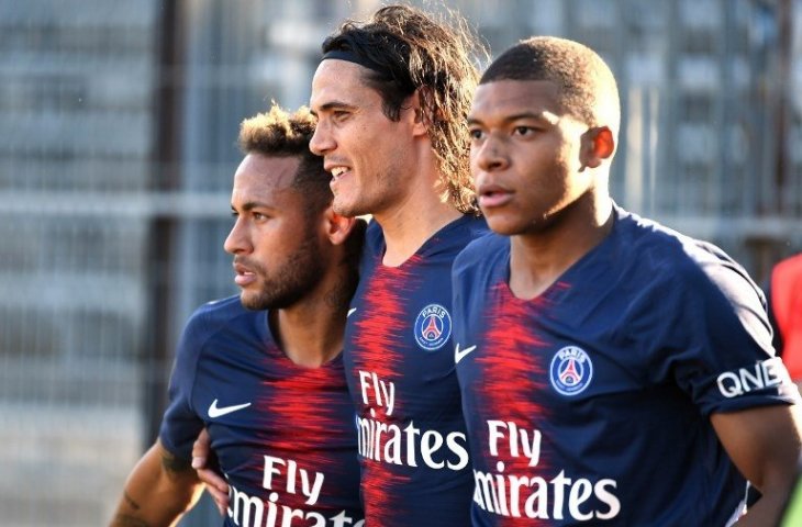 Penyerang Paris Saint-Germain, Neymar, Edinson Cavani, dan Kylian Mbappe (Pascal Guyot/AFP)