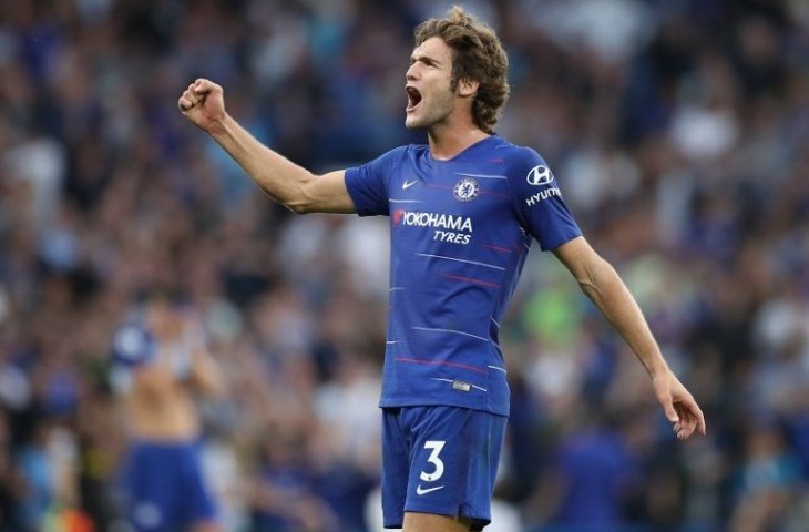 Bek Chelsea, Marcos Alonso merayakan kemenangan saat melawan Arsenal di Stamford Bridge (Daniel Leal-Olivas/AFP)