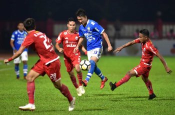 Hasil Laga Liga 1 2018 Babak Pertama, Persib vs Persija 1-1