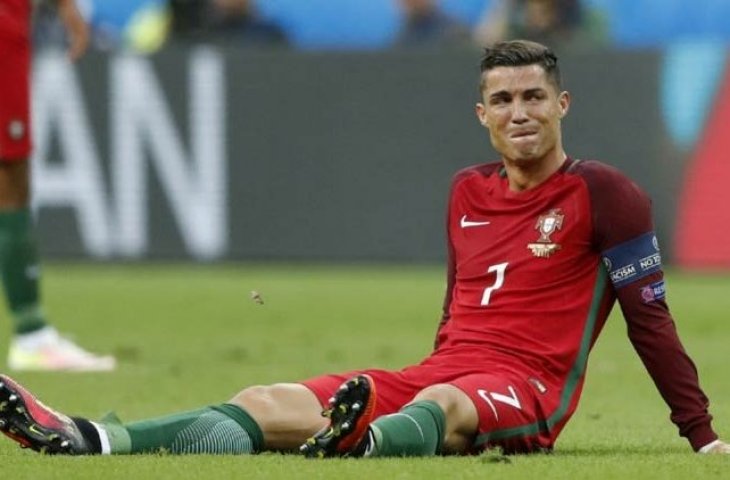 Cristiano Ronaldo menangis (Dok. indianexpress.com/galih)