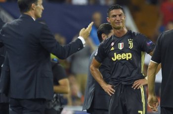 Tangis dan Kartu Merah Pertama Ronaldo di Liga Champions