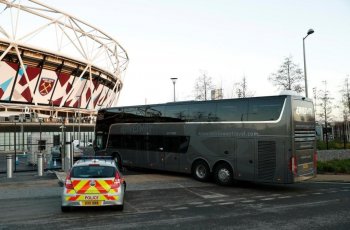 Begini Isi Bus Mewah Milik Manchester United yang Bikin Melongo