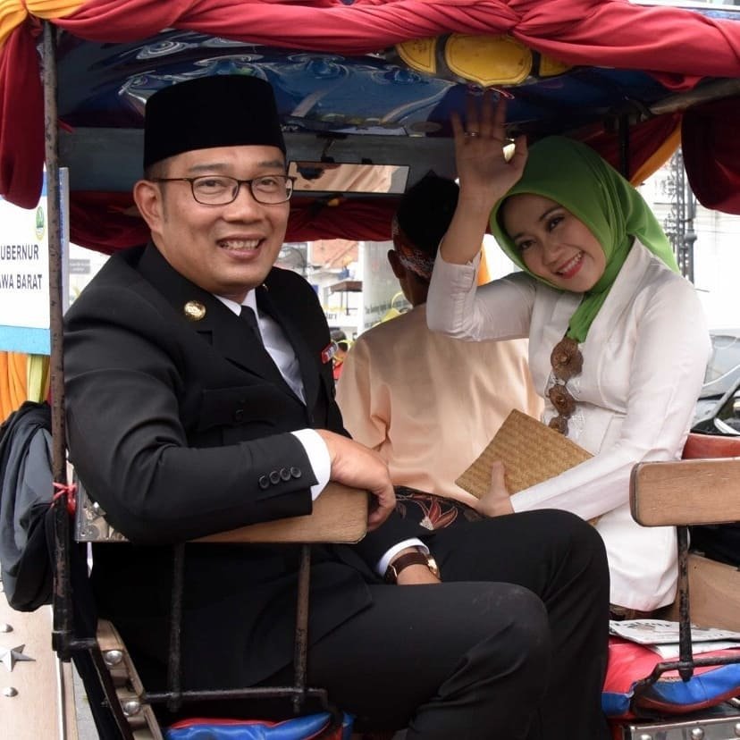 Ridwan Kamil dan istrinya, Atalia Praratya. (Instagram/@ataliapr).