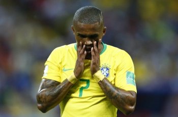 Akibat Ludahi Lawan, Douglas Costa Tak Dipanggil Timnas Brasil