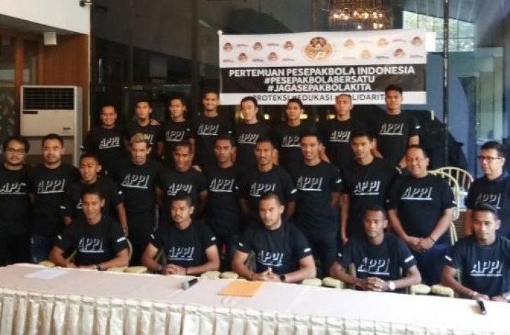 Para pemain Liga 1 yang tergabung dalam APPI tolak berlaga di pekan ke-24 hormati Haringga Sirila. (suara.com/galih)