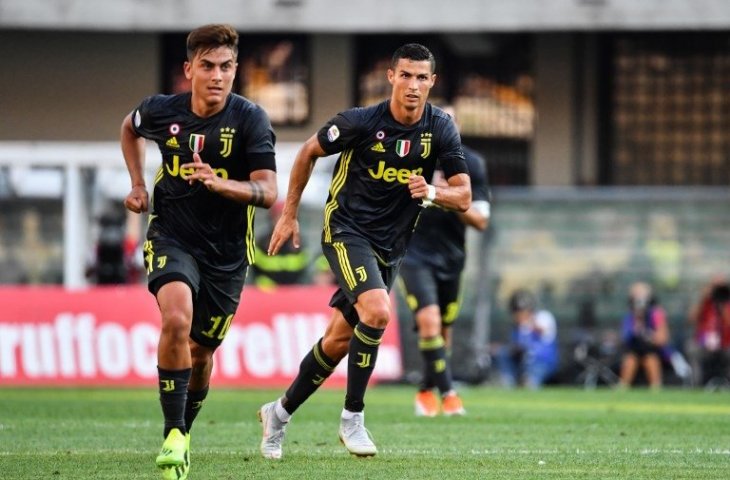 Paulo Dybala dan Cristiano Ronaldo saat melawan Chievo pada 18 Agustus 2018 (Alberto Pizzoli/AFP)