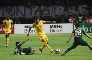 Esteban Vizcarra Isyaratkan Ingin Bergabung dengan Klub Dekat Rumahnya