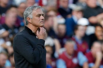 Manchester United Ditahan Valencia, Jose Mourinho Tak Marah