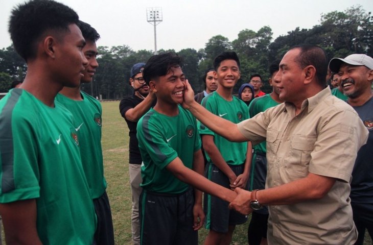  Ketua Umum PSSI, Edy Rahmayadi bersama timnas Indonesia U-16 (PSSI)