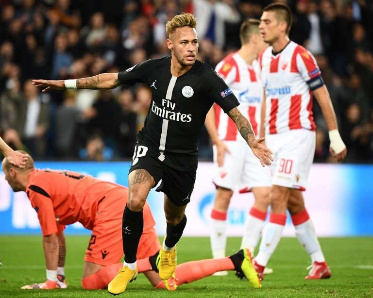 Selebrasi Neymar merayakan gol keduanya ke gawang Red Star Belgrade pada 3 Oktober 2018 (Franck Fife/AFP)