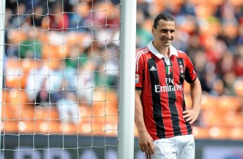 Agen Bantah Kabar Zlatan Ibrahimovic ke AC Milan