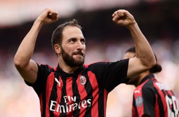 Juventus dan Chelsea Sepakat, Higuain Dipinjam Selama 6 Bulan