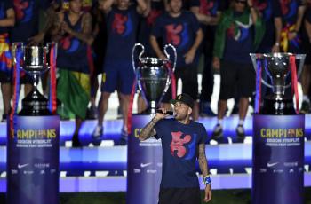 Dani Alves Minta Trofi Liga Champions Ditukar dengan Piala Dunia