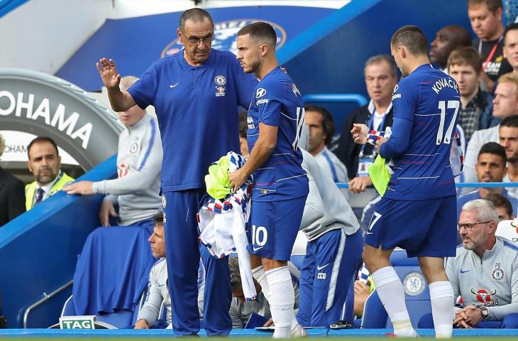 Pelatih Chelsea, Maurizio Sarri dan Eden Hazard (AFP)