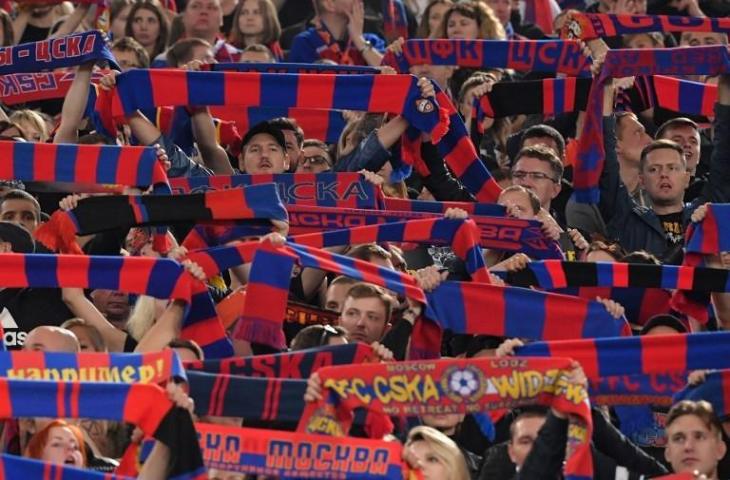 Pendukung CSKA Moscow (Tiziana Fabi/AFP)