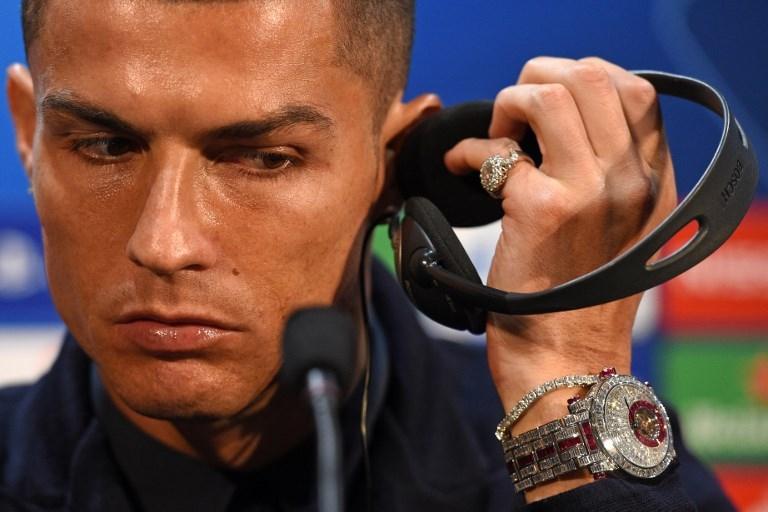 Cristiano Ronaldo saat menghadiri konferensi pers menjelang laga Manchester United vs Juventus (Oli Scarff/AFP)