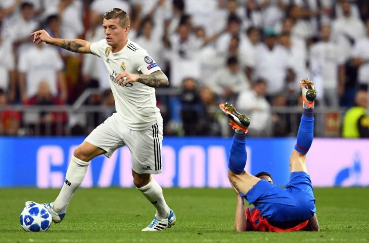 Pemain Real Madrid, Toni Kroos pada laga Liga Champions grup G antara Real Madrid vs Viktoria Plzen di Stadion Santiago Bernabeu (AFP)