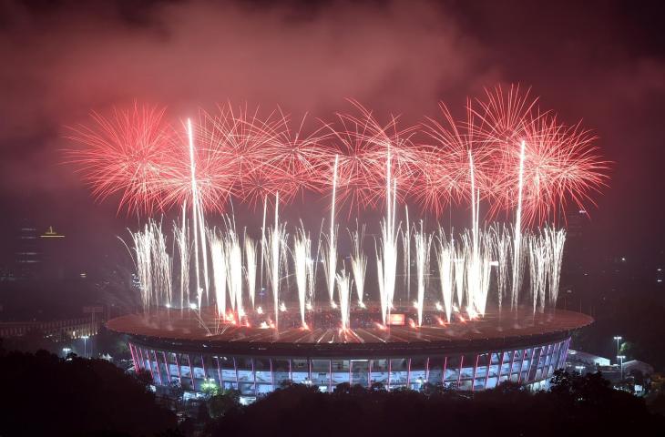 Peste Kembang Api di Pembukaan Asian Games 2018 di Stadion Utama Gelora Bung Karno, Jakarta (AFP)