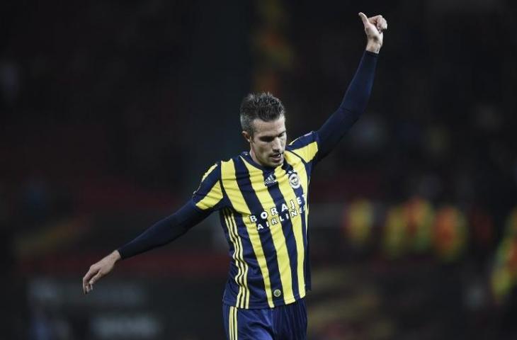 Robin Van Persie saat berseragam Fenerbahce (Oli Scarff/AFP)