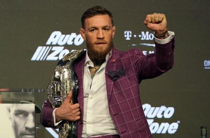 Conor McGregor saat tiba dalam konferensi pers di Radio City Music Hall di New York pada 20 September 2018 (Timothy A. Clary/AFP)