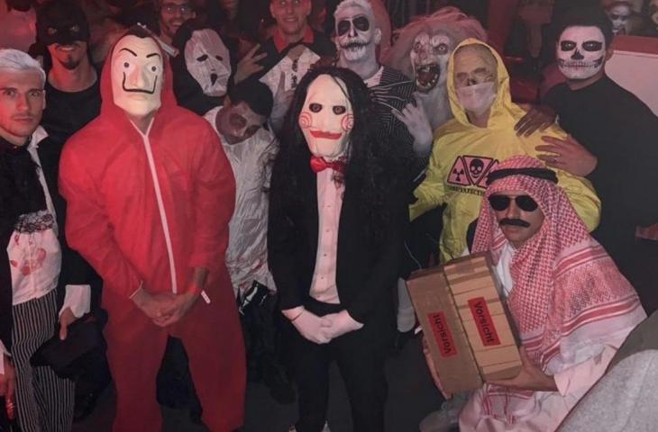 Pemain Bayern Munchen merayakan Halloween