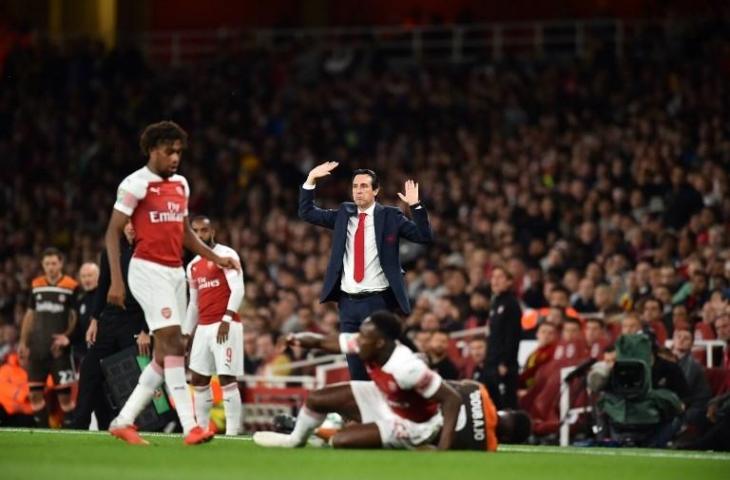 Reaksi Unai Emery saat pertandingan Arsenal kontra Brentford di Piala Liga Inggris pada 26 September 2018 (Glyn Kirk/AFP)