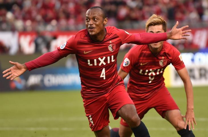 Pemain Kashima Antlers, Leo Silva (kiri) merayakan gol ke gawang Persepolis pada final Liga Champions Asia 2018 (AFP)