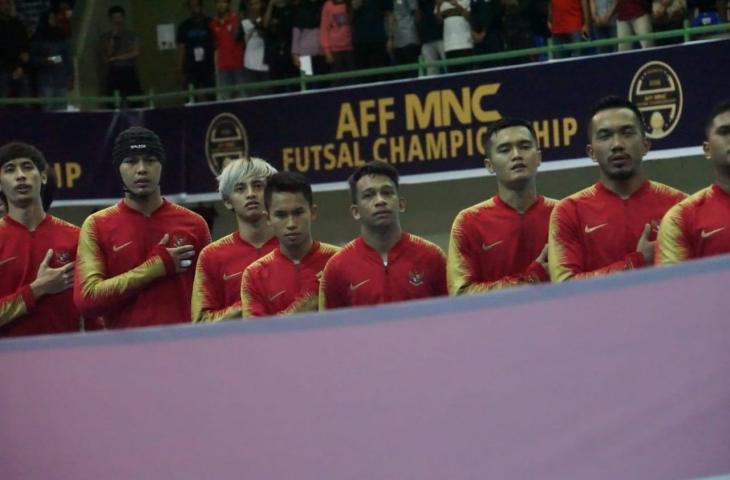 Timnas futsal Indonesia bersiap menghadapi Myanmar di ajang AFF Futsal 2018 yang digelar di GOR UNY, Senin (5/11/2018). [Stephanus Aranditio/mxkd.sbs]